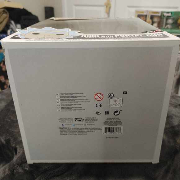 RICK & MORTY'S 10 INCH RICK WITH PORTAL GUN FUNKO POP 665 - Picture 5 of 6